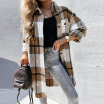 Women&#39;s Fashionable Jacket With Practical Pockets
