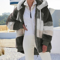 Women&#39;s Fleece Jacket With Full Zipper And Pockets
