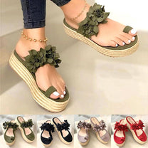 Women&#39;s Floral Embellished Sandals With Adjustable Straps