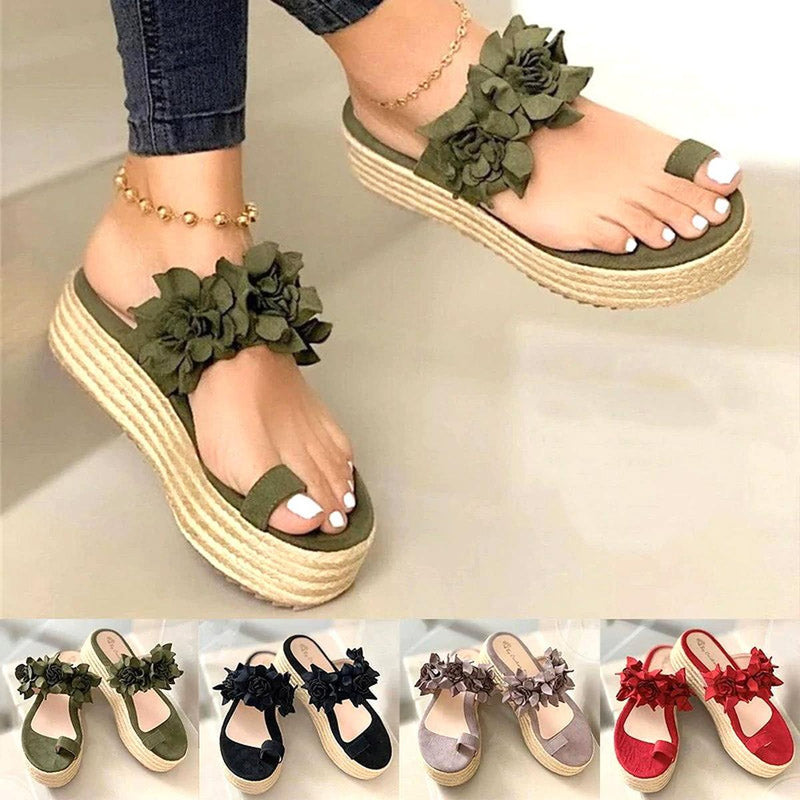 Women&#39;s Floral Embellished Sandals With Adjustable Straps