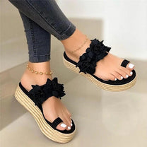 Women&#39;s Floral Embellished Sandals With Adjustable Straps