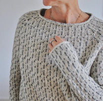 Women&#39;s Gray Round Neck Sweater