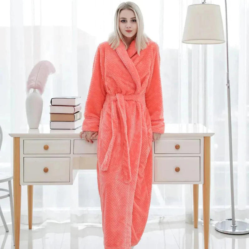 Women&#39;s Hooded Plush Bathrobe With Pockets