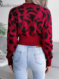 Women&#39;s Jaguar Print Pullover Sweater
