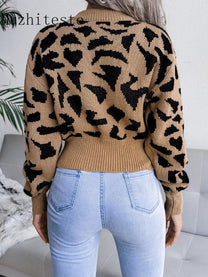 Women&#39;s Jaguar Print Pullover Sweater