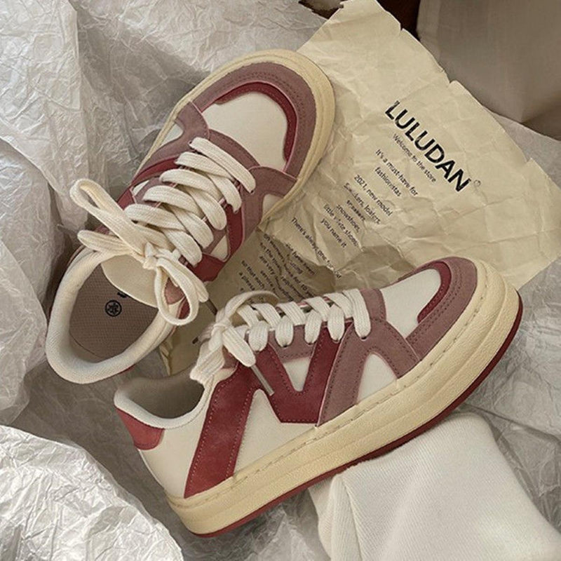 Women&#39;s Lace-Up Sneakers With Cushioned Insole