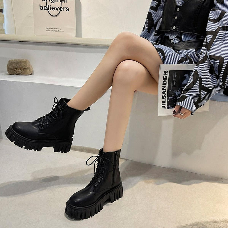 Women&#39;s Leather Ankle Boots