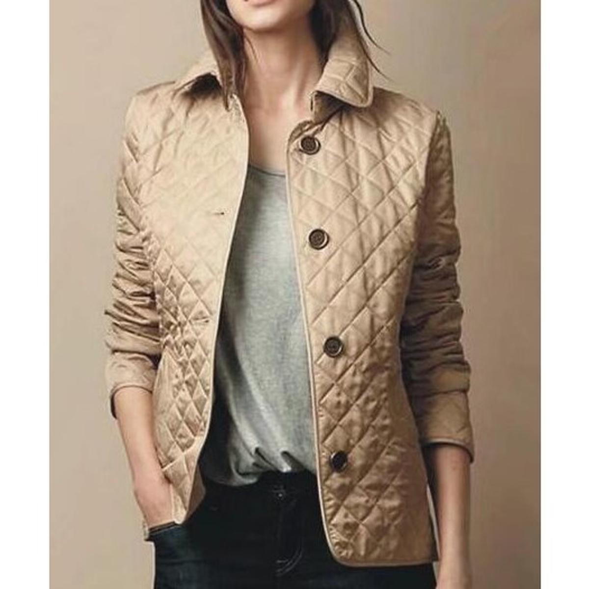Women&#39;s Lightweight Quilted Button Closure Coat