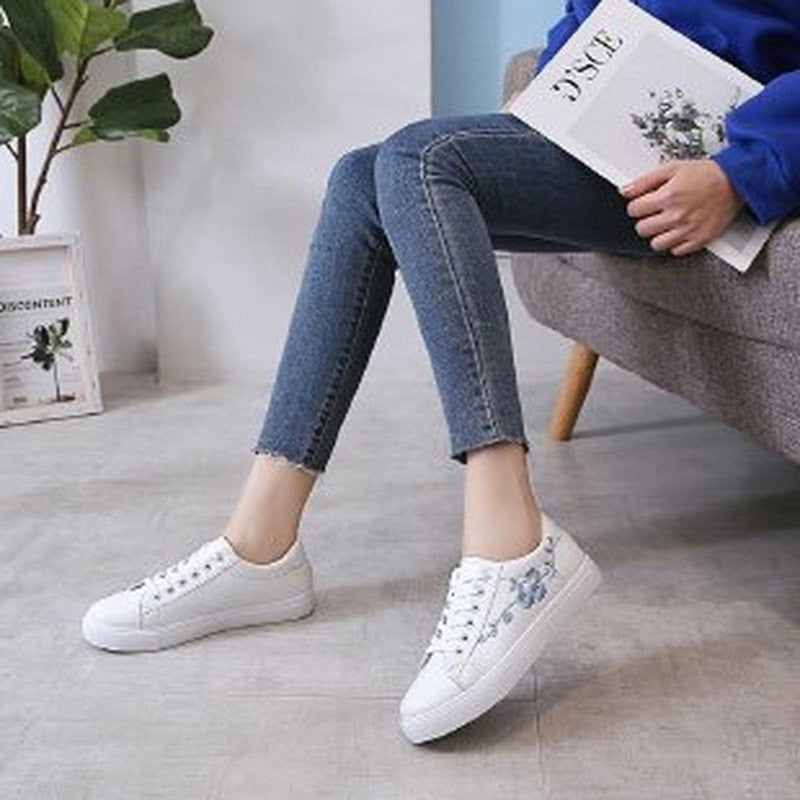 Women&#39;s Low-Top Sneakers Casual Sporty Shoes