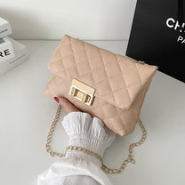 Women&#39;s Modern Handbag With Adjustable Strap And Multiple Pockets