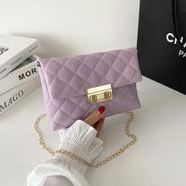 Women&#39;s Modern Handbag With Adjustable Strap And Multiple Pockets