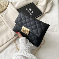 Women&#39;s Modern Handbag With Adjustable Strap And Multiple Pockets