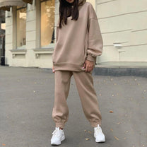Women&#39;s Modern Tracksuit With Elastic Waistband