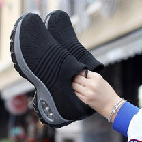 Women&#39;s Orthopedic Sole Sneakers With Adjustable Fit