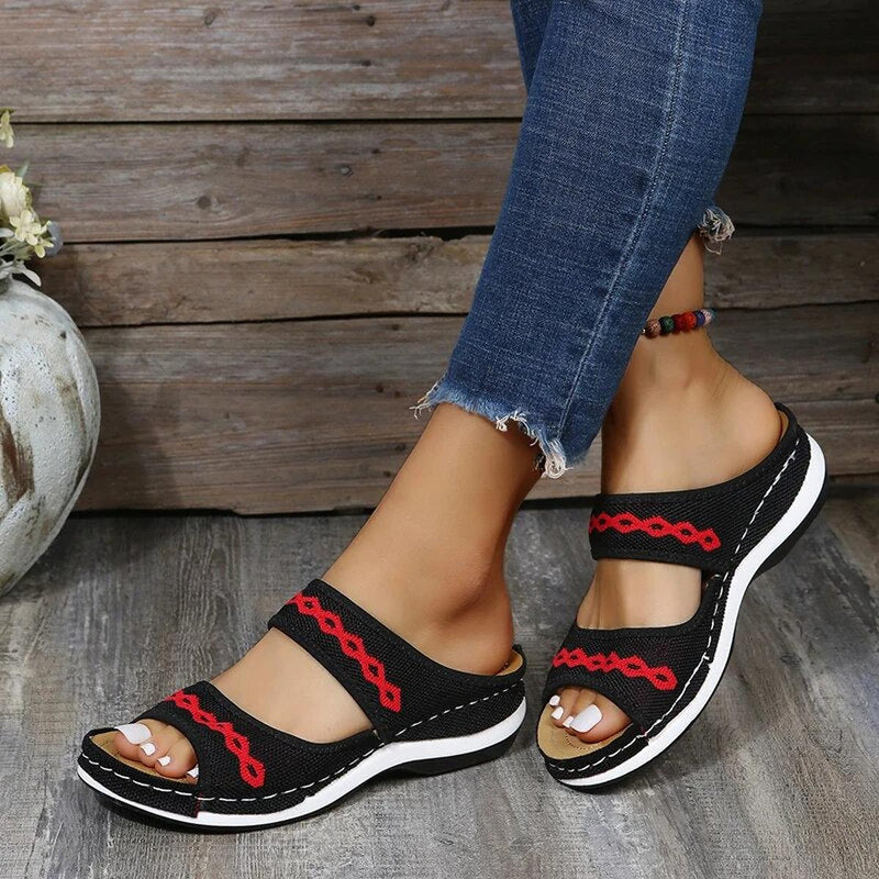 Women&#39;s Orthopedic Summer Sandals With Stylish Design