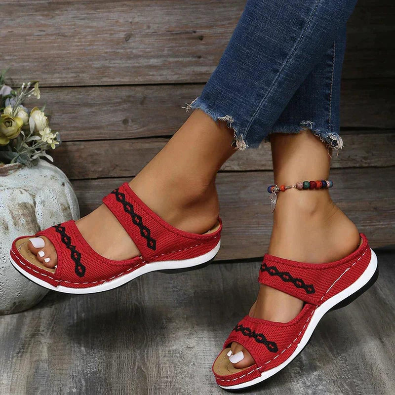 Women&#39;s Orthopedic Summer Sandals With Stylish Design