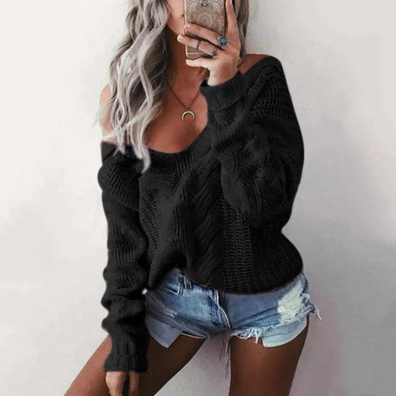 Women&#39;s Oversized Knit Sweater With Long Sleeves