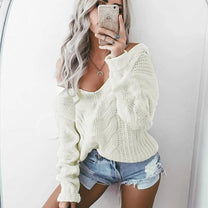 Women&#39;s Oversized Knit Sweater With Long Sleeves