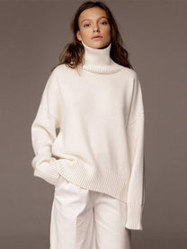 Women&#39;s Oversized Turtleneck Sweater