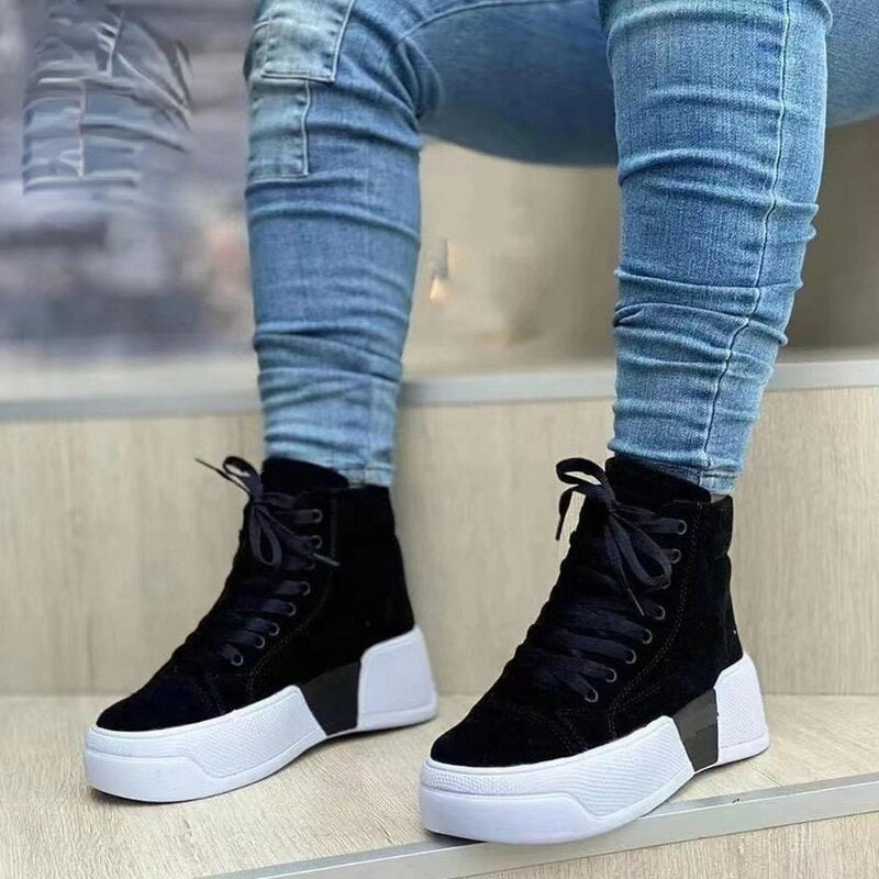 Women&#39;s Platform Heel Boots