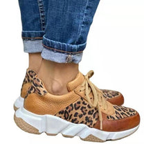 Women&#39;s Platform Sneakers With Elevated Sole