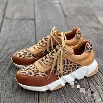 Women&#39;s Platform Sneakers With Elevated Sole