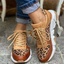 Women&#39;s Platform Sneakers With Elevated Sole