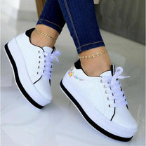 Women&#39;s Platform Sneakers With Sporty Design