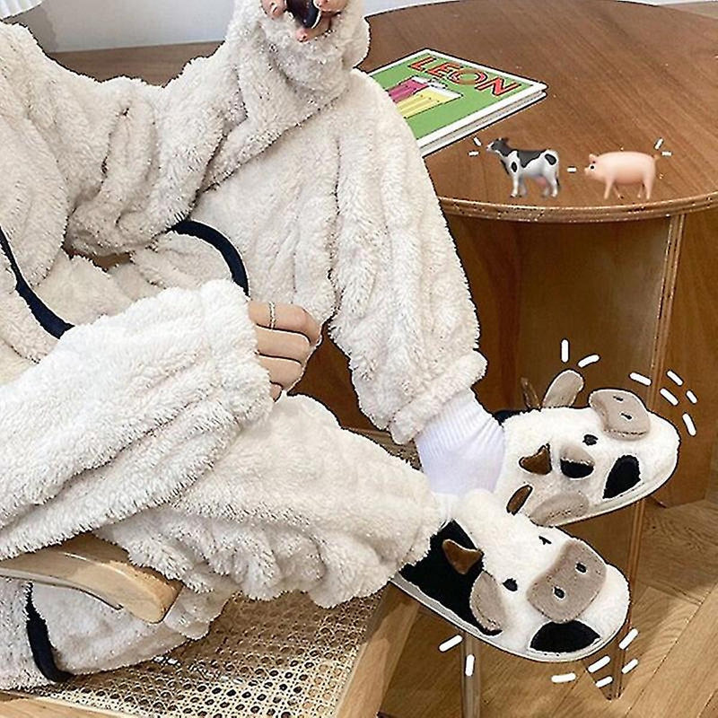 Women&#39;s Plush Cow Pattern Slippers With Non-Slip Sole
