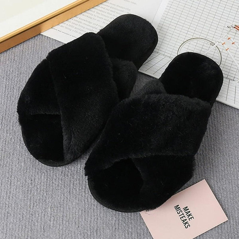 Women&#39;s Plush Indoor Slippers With Non-Slip Soles
