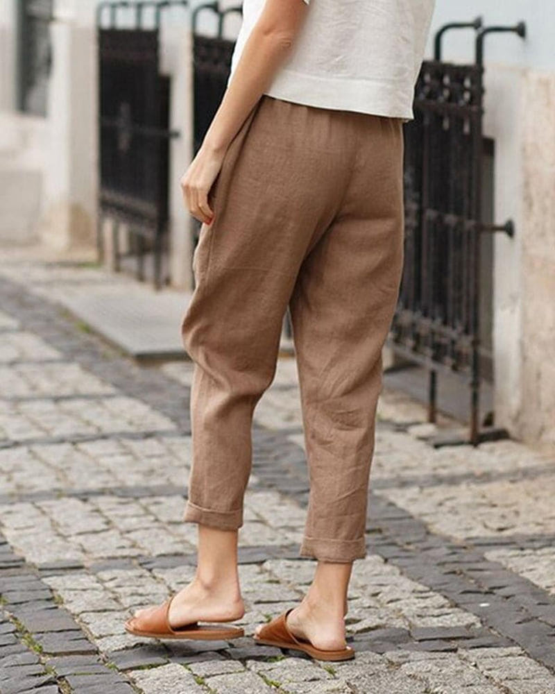 Women&#39;s Relaxed Fit Tapered Trousers