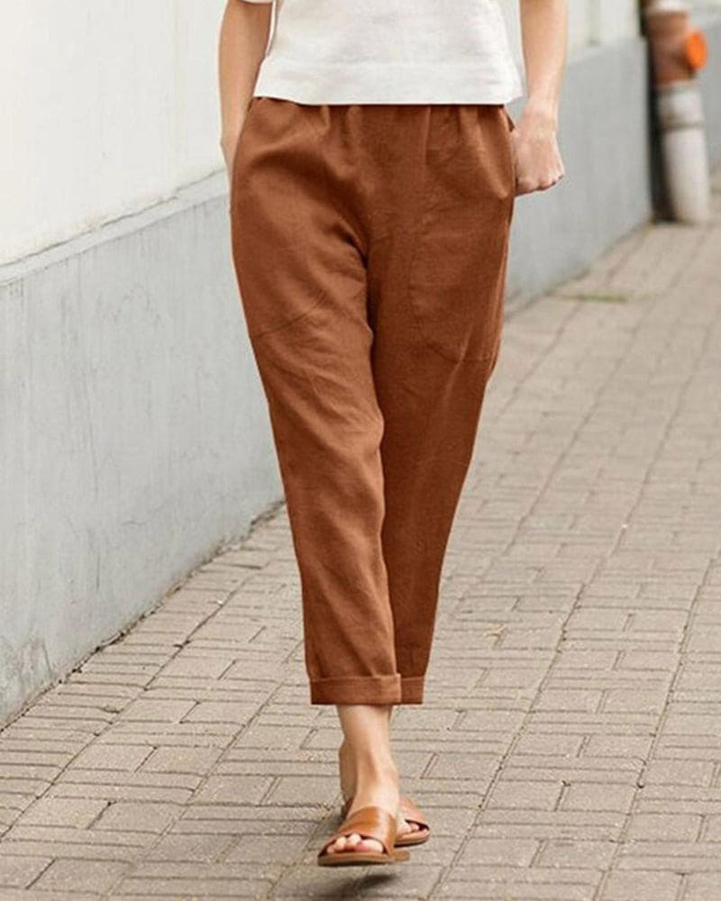 Women&#39;s Relaxed Fit Tapered Trousers