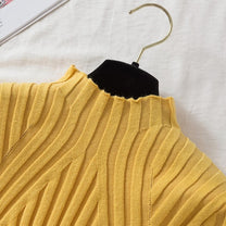 Women&#39;s Roll-Neck Jumper With Long Sleeves - Warm And Versatile