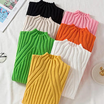 Women&#39;s Roll-Neck Jumper With Long Sleeves - Warm And Versatile