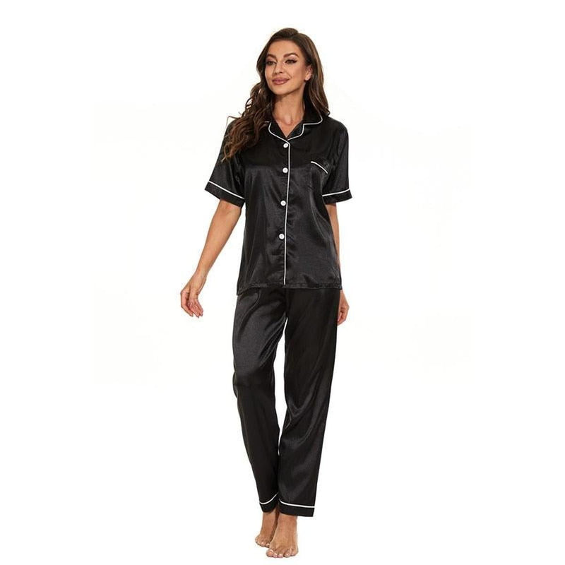 Women&#39;s Satin Pajama Set With Adjustable Straps