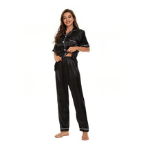 Women&#39;s Satin Pajama Set With Adjustable Straps