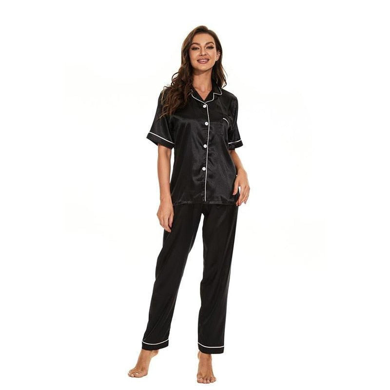 Women&#39;s Satin Pajama Set With Adjustable Straps