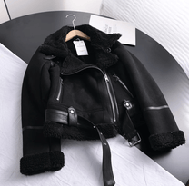 Women&#39;s Sherpa Lined Leather Jacket With Ribbed Cuffs