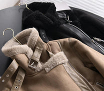 Women&#39;s Sherpa Lined Leather Jacket With Ribbed Cuffs