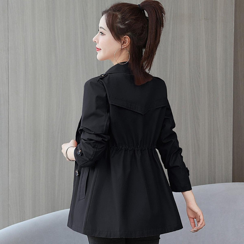 Women&#39;s Short Trench Coat With Adjustable Belt