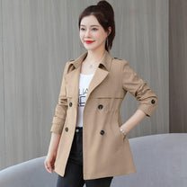Women&#39;s Short Trench Coat With Adjustable Belt