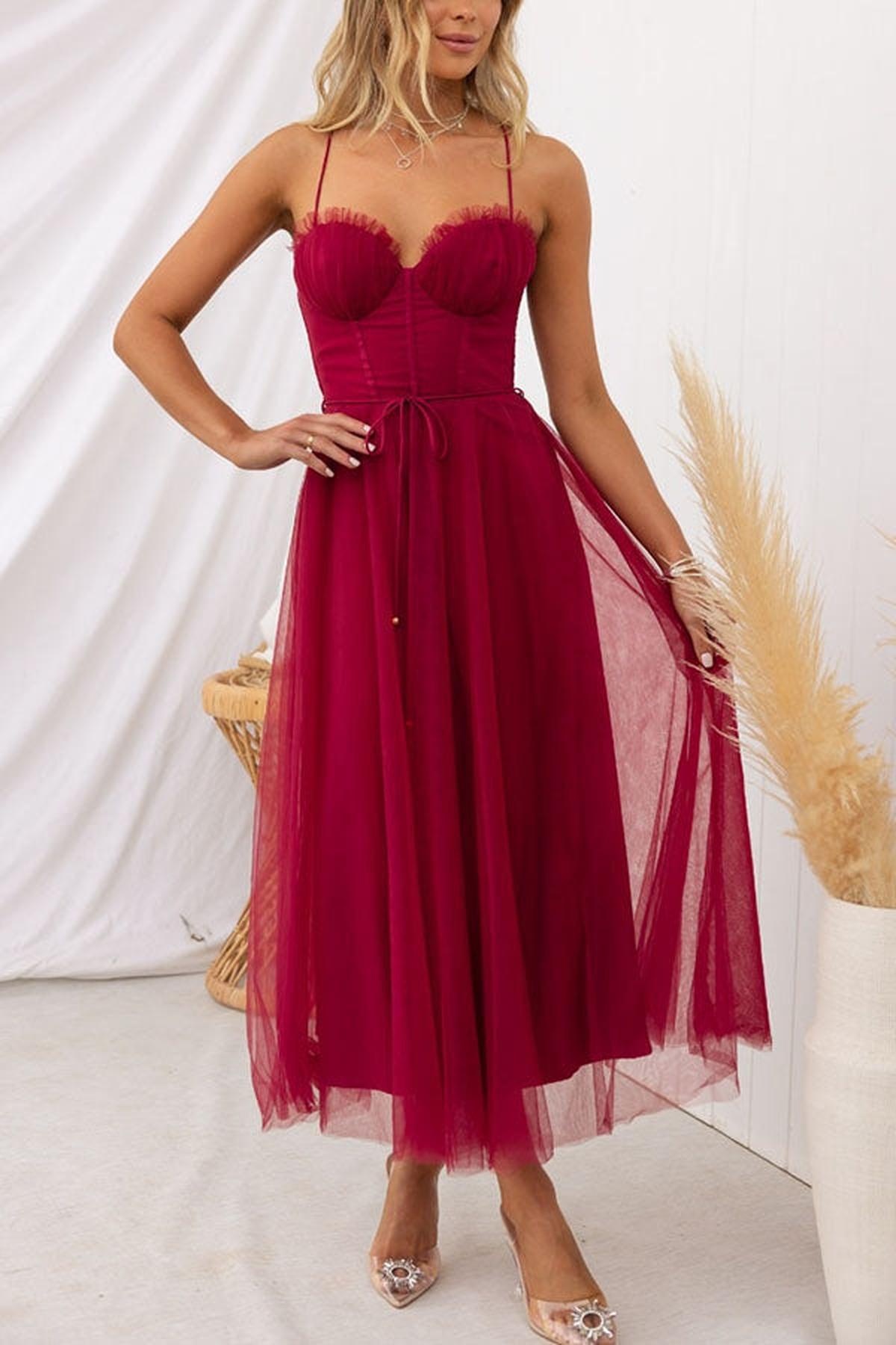 Women&#39;s Sleeveless Chiffon Maxi Dress With Tulle Overlay