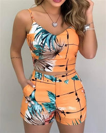 Women&#39;s Sleeveless Crop Top And Shorts Set