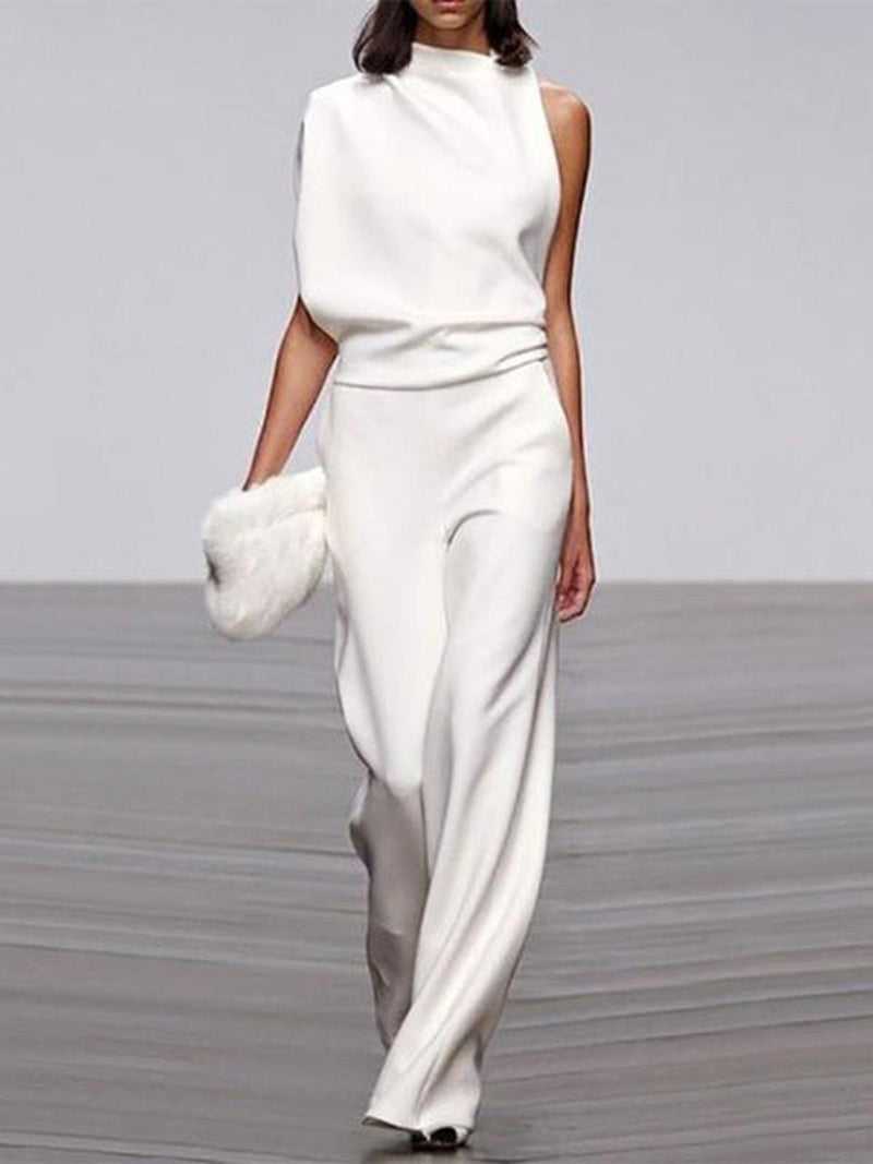 Women&#39;s Sleeveless Wide Leg Jumpsuit With Round Neck