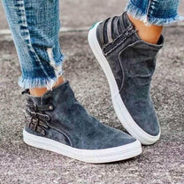 Women&#39;s Slip-On Canvas Sneakers With Elastic Inserts