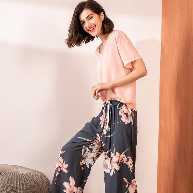 Women&#39;s Soft Breathable Pajama Set