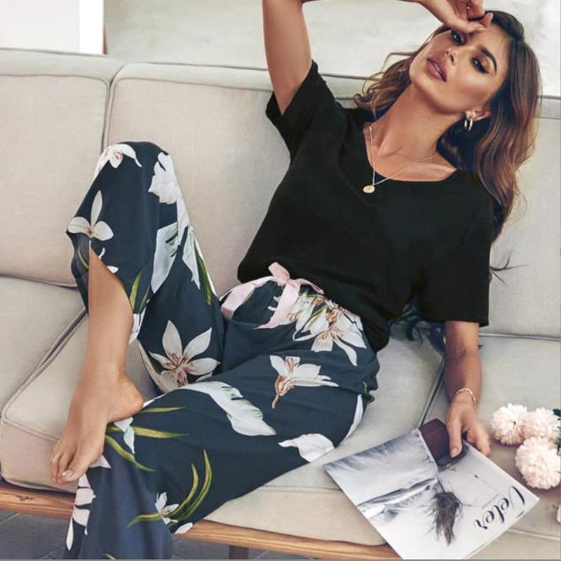 Women&#39;s Soft Breathable Pajama Set