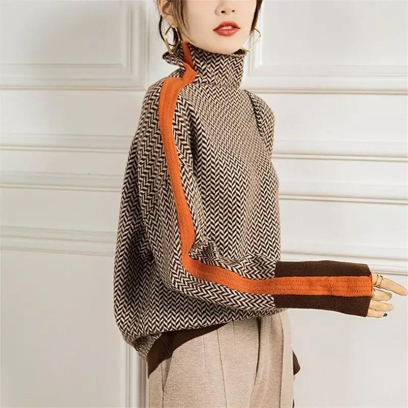 Women&#39;s Soft Roll Neck Sweater for Winter