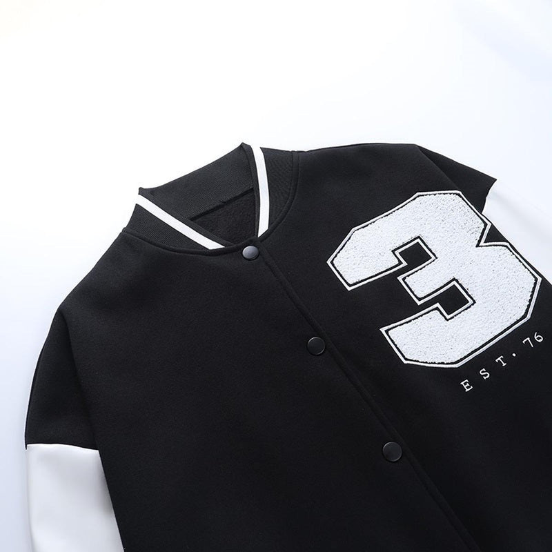Women&#39;s Sporty Baseball Jacket With Classic Design