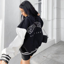 Women&#39;s Sporty Baseball Jacket With Classic Design